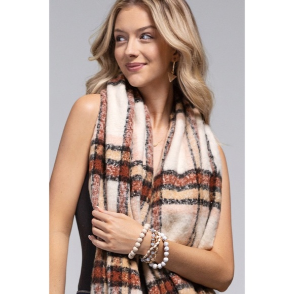 SOLD OUT Ivory Vanilla Latte Plaid Warm Knit Fringe Hem Casual Fall Winter Scarf - Picture 2 of 6